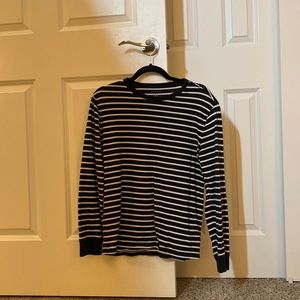 GAP men’s small long sleeve shirt.  Hardly worn.